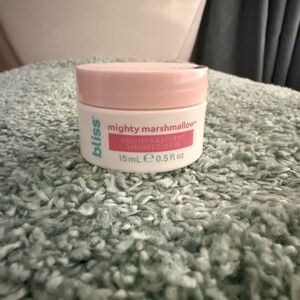 Bliss Mighty Marshmallow Brightening Mask in Pink and White